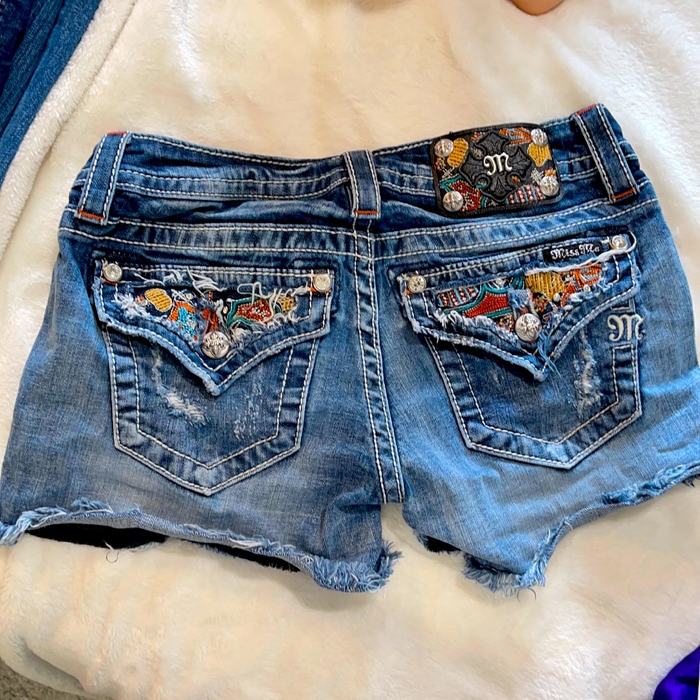 Miss Me Colored Embroidery Jean Shorts size 27